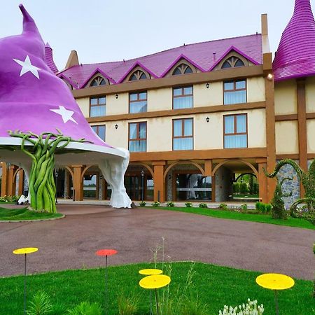 Gardaland Magic Hotel Castelnuovo del Garda Bagian luar foto