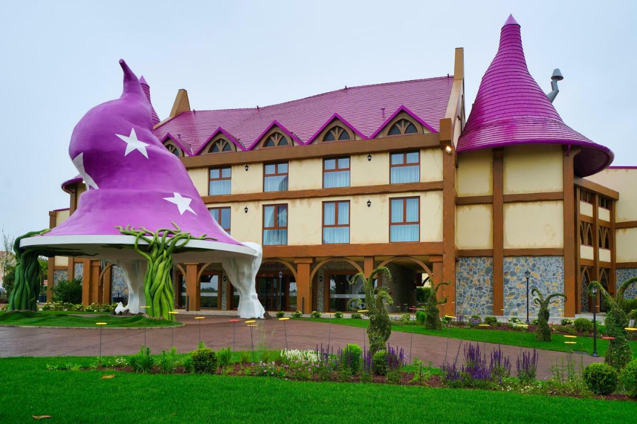 Gardaland Magic Hotel Castelnuovo del Garda Bagian luar foto